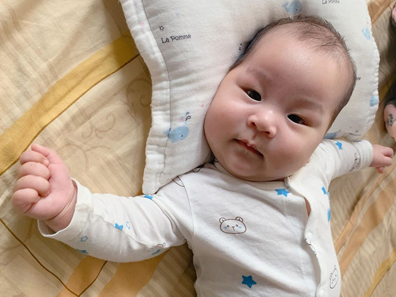 Ngọc Hương chia sẻ, bé Goku luôn dậy sớm nhất nhà.