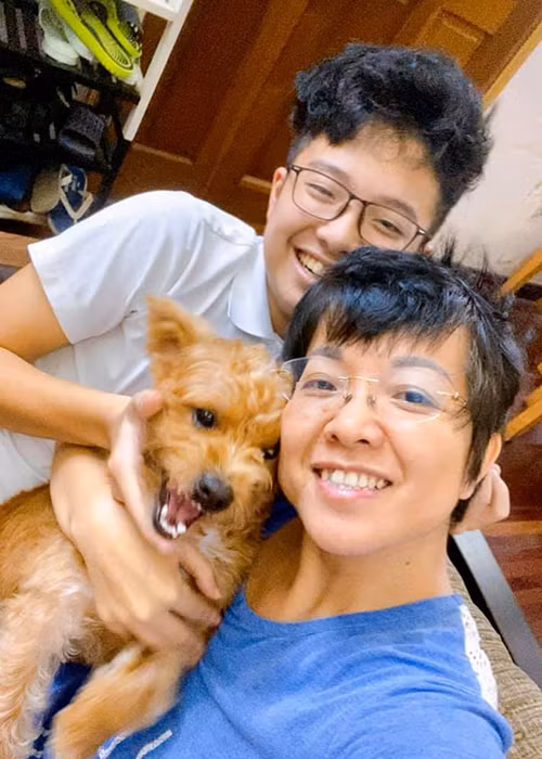 Trong một chương trình truyền MC Thảo Vân từng tâm sự cô mắc bệnh teo thùy não nên trí nhớ bị suy giảm rất nhiều. Nữ MC cho biết, cô phải động viên mình sống vui với thực tại. Mới đây, cô khiến bạn bè lo lắng khi chia sẻ quên mất cuộc hẹn với người quen dù không có lịch công việc hay công tác gì đột xuất.