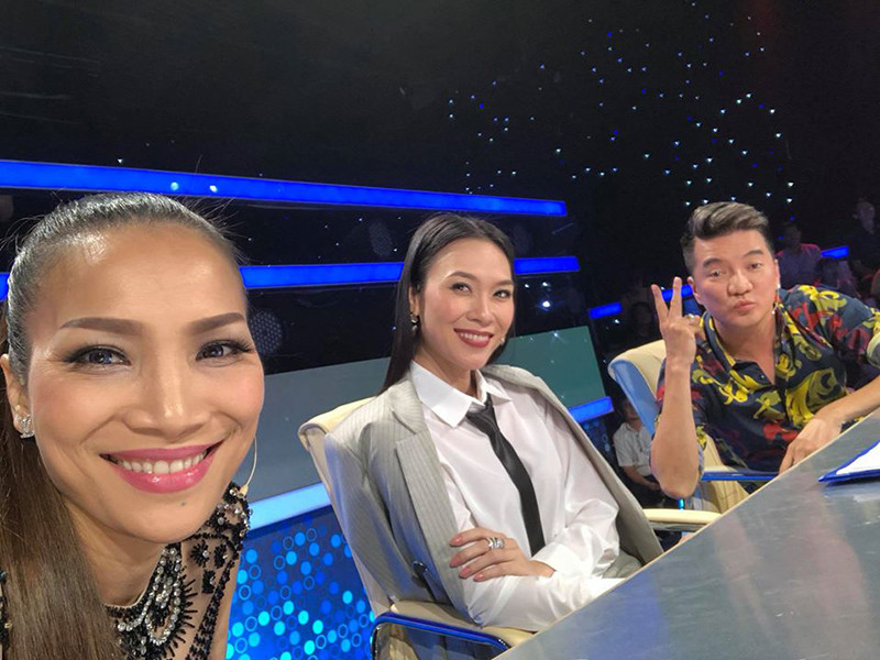 Hồng Ngọc thường gọi Mỹ Tâm là "bé" và khẳng định đàn em vẫn luôn là ngôi sao nữ số một trong lòng của cô.