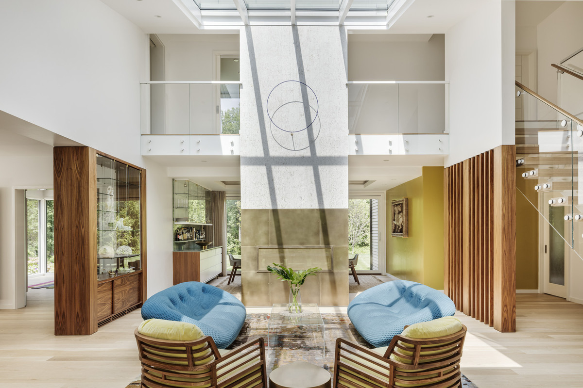 Với những gợi ý trên đây bạn có thể thấy phong cách đương đại là một lựa chọn rất xứng đáng cho phòng khách gia đình.