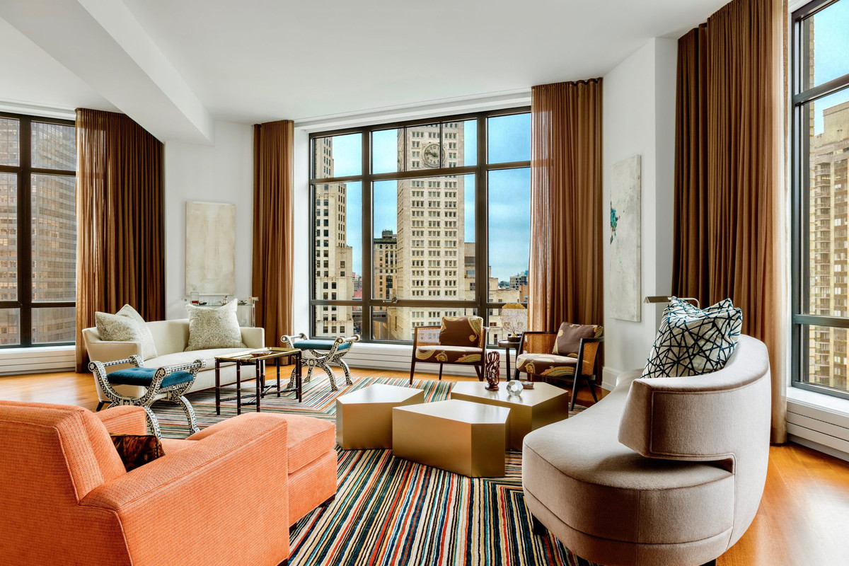 Các gam màu sắc trung tính cũng được lựa chọn để sử dụng rất linh hoạt bên trong mỗi không gian mang phong cách đương đại.