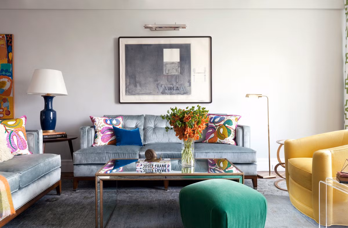 Trên nền gam màu chủ đạo trung tính,việc tạo điểm nhấn bằng những gam màu tươi sáng mang lại hiệu quả thẩm mỹ rõ rệt.