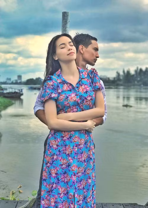 Năm 2014, Kim Lý về Việt Nam và gia nhập showbiz Việt. Năm 2017, anh được nhiều khán giả chú ý khi hẹn hò Hồ Ngọc Hà.