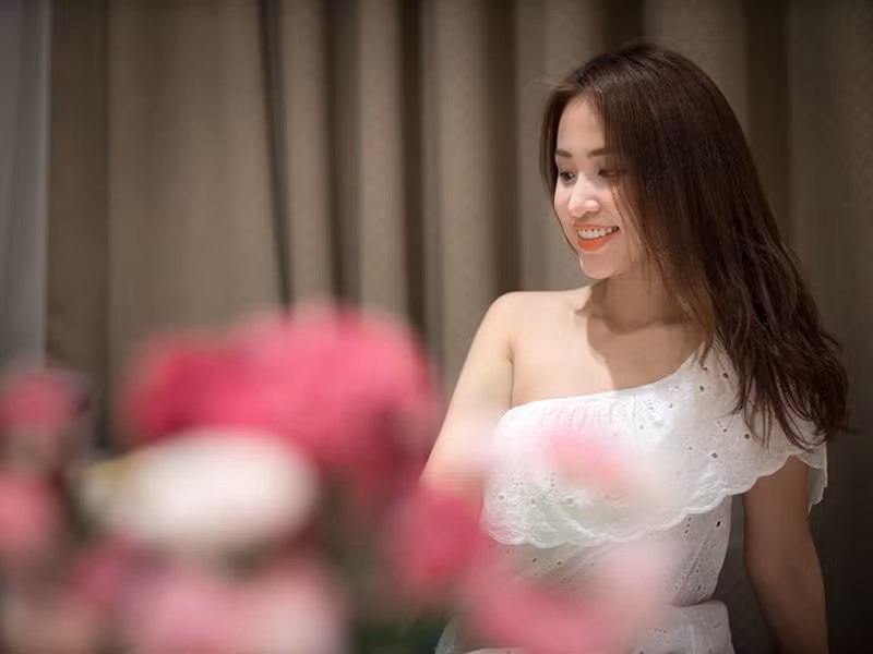 Mới đây, Vân Hugo được bạn trai cầu hôn sau một thời gian dài hai người hẹn hò.