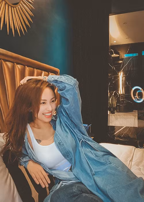 Nữ MC đang chuẩn bị đám cưới nhưng chưa tiết lộ thời gian và địa điểm.