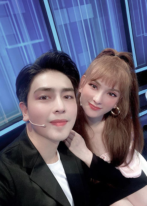 Tình cảm của cặp đôi đến nay vẫn ngọt ngào.