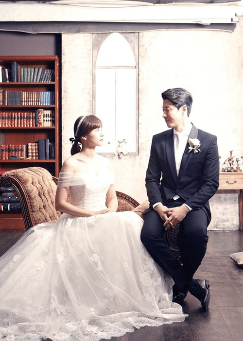 Cuối tháng 9/2017, tài tử "Chuyện tình Paris" tổ chức đám cưới chạy bầu.