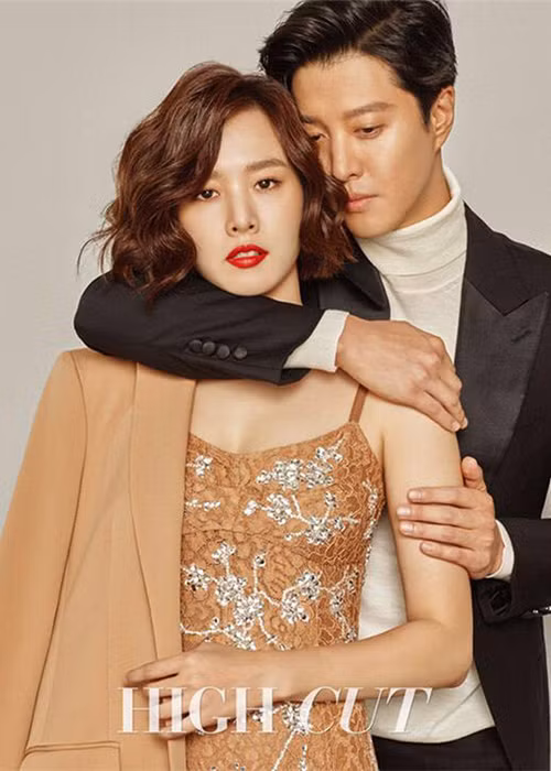 Một người bạn cho biết, vợ chồng Lee Dong Gun có quá nhiều điểm khác biệt trong quan điểm sống mà không thể hòa hợp.