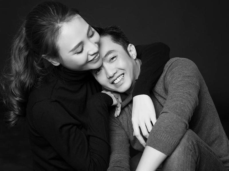 Mới đây, trả lời Vietnamnet, Hạ Vi cho biết, mối quan hệ giữa cô và Cường Đô la chỉ còn là quá khứ, anh đã lấy vợ còn cô cũng có cuộc sống riêng. Hiện tại, bà xã của Cường Đô la là Đàm Thu Trang.