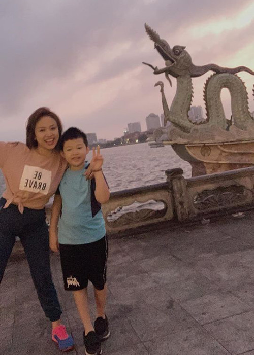 “Cứ ai làm mẹ hạnh phúc thì con sẽ yêu quý người đó”, con trai của nữ MC nói với mẹ.