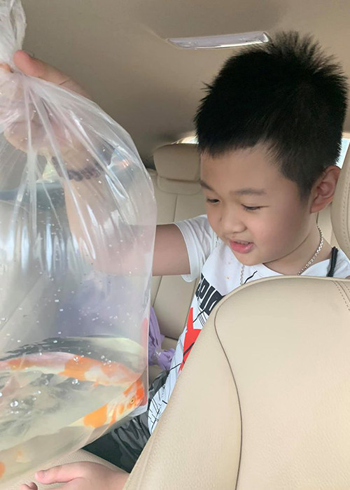 Bé Bin ủng hộ mối quan hệ của mẹ với người bạn trai hiện tại.