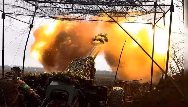 Khi Quân đội Ukraine cố gắng tái chiếm Lyubimovka, Quân đội Nga cũng tiến hành nhiều cuộc tấn công trên các hướng khác nhau. Các binh sĩ thuộc Trung đoàn 137 của Sư đoàn Dù Cận vệ 106 đã tấn công vào các vị trí phòng thủ của Lực lượng Vũ trang Ukraine dọc theo các khu đồn điền. Ảnh minh họa.