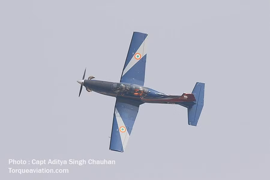 Máy bay huấn luyện sơ cấp PC7 MkII.