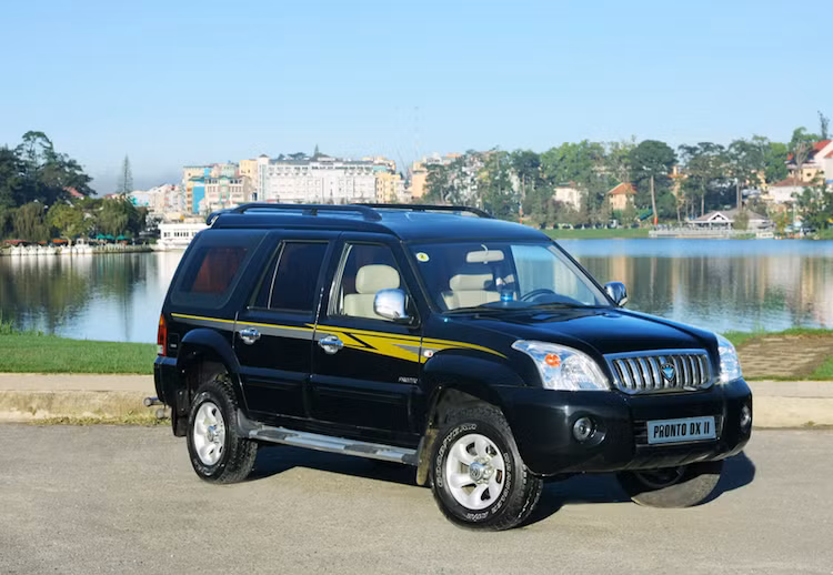 Tương tự như chiếc bán tải Mekong Pronto, mẫu SUV Mekong Proton bán được 61 chiếc cũng là một thành công lớn (14 xe ở miền Bắc, 8 và 39 xe ở miền Trung - Nam).