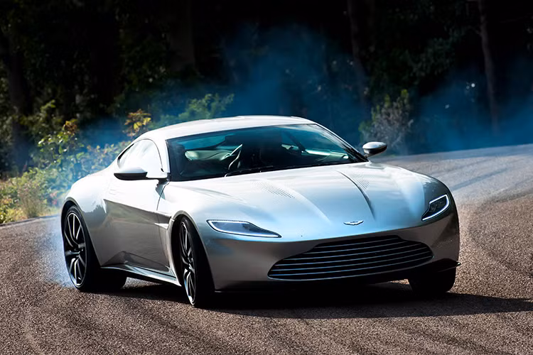 Dành riêng cho điệp viên James Bond trong tập phim 007 mới nhất là Spectre, Aston Martin đã "thửa riêng" chiếc DB10. Nằm phía trên chassis và hệ động lực của chiếc V8 Vantage, thiết kế cực đẹp và tinh tế của DB10 gây ảnh hưởng tới kiểu dáng của chiếc DB11 sắp được bán chính thức của Aston Martin.