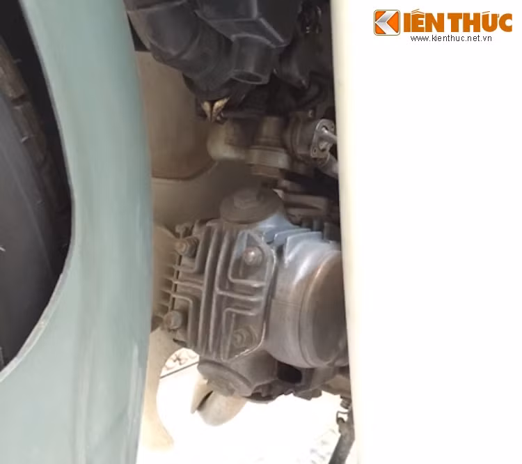 Giống như thế hệ trước, Cub 81 vẫn vẫn giữ nguyên kết cấu động cơ SOHC 50 cc 1 xi-lanh làm mát bằng gió truyền thống, đem tới công suất tối đa 4,8 mã lực và mô-men xoắn cực đại 5,2 Nm.