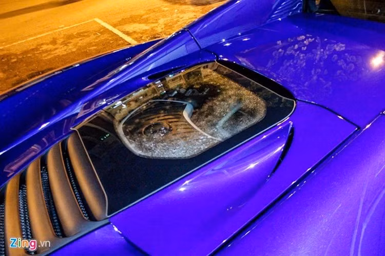 McLaren 650S sử dụng động cơ V8 3.8 lít, tăng áp kép, công suất 641 mã lực và 680 Nm mô-men xoắn. Loại động cơ dung tích nhỏ này cũng lợi thuế nhất trong số những siêu xe được nhập về Việt Nam nếu tính sau ngày 1/7.