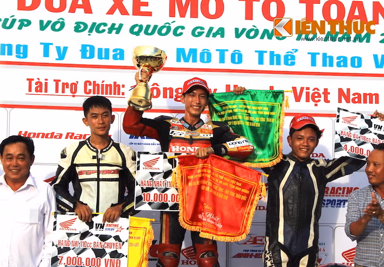 Người chiến thắng chung cuộc ở thể thức Wave bán chuyên là tay đua Tô Hà Đông Nghi, nối sau anh ở vị trí thứ 2 và 3 lần lượt là các tay đua Nguyễn Hoàng Long và Nguyễn Võ Anh Hiệp.