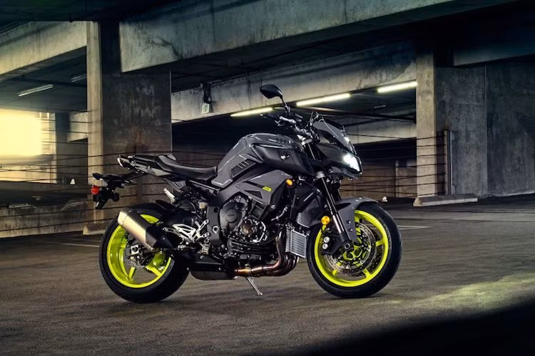 Theo Yamaha, với độ dài trục cơ sở thấp nhất trong phân khúc 1400 mm, FZ-10 đem tới cảm giác lái nhẹ nhàng và tự nhiên hơn.