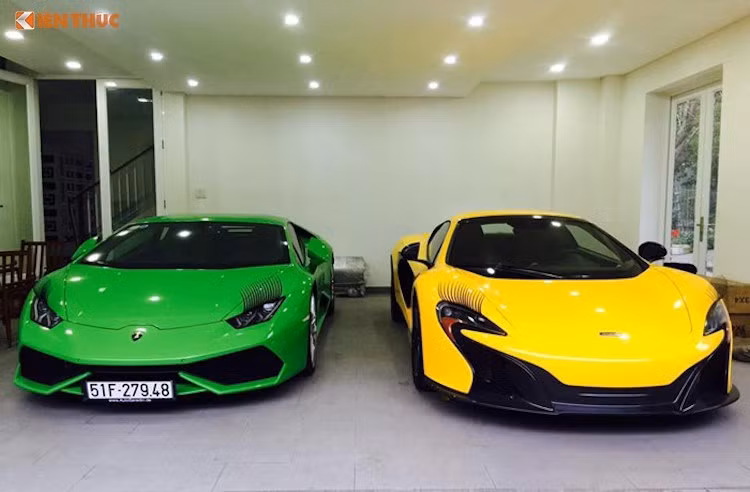 Như vậy chỉ trong khoảng hơn 1 năm qua, 2 anh em nhà Phan Thành đã liên tục đưa về 8 chiếc siêu xe và xe sang đẳng cấp, với tổng giá trị lên tới hơn 100 tỷ đồng.