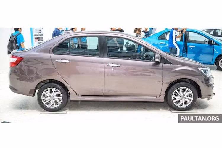 Thuộc phân khúc sedan hạng A, Bezza có chiều dài 4150 mm, rộng 1620 mm, cao 1510 mm và trục cơ sở dài 2455 mm. Chiếc xe được phát triển dựa trên khung sàn của dòng hatchback Axia của Perodua, vốn đã được sửa đổi lại để phù hợp với thị trường Malaysia hơn từ Toyota Agya.