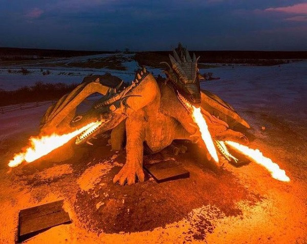 Nga: Hang chuc nghin nguoi do xo toi xem “'rong 3 dau” phun lua