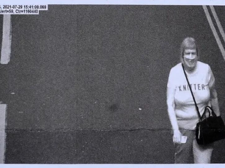 Chuyen oai am: Bi phat tien trieu vi so suat chang ai ngo cua... camera