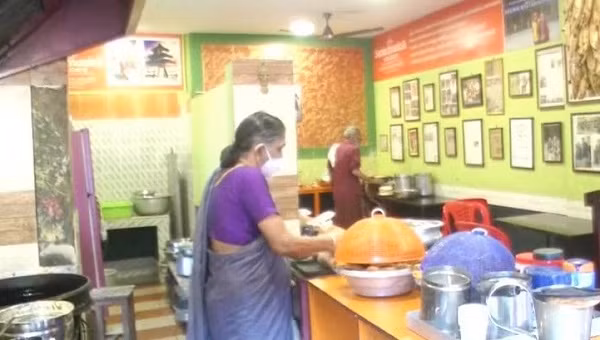 Cap vo chong di vong quanh the gioi bang cach khong ai ngo toi-Hinh-3