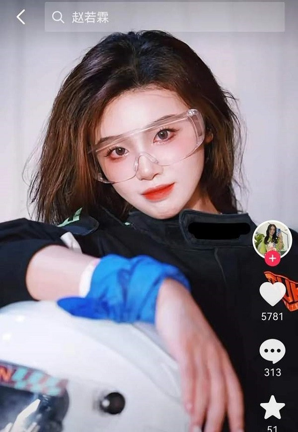 Livestream uong thuoc tru sau, hotgirl xinh dep bo mang-Hinh-3