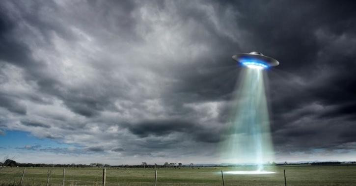 Cuc nong: Nguoi den tu nam 2714 tiet lo bi mat dong troi