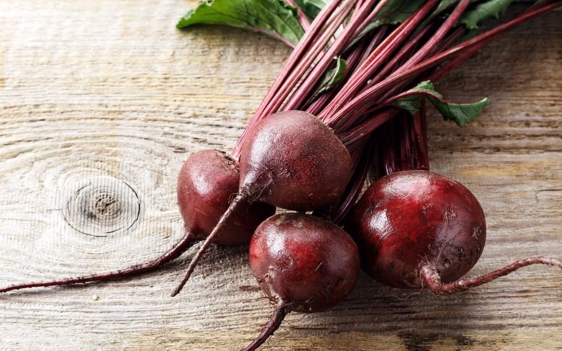 Củ cải đường là một loại rau ngon và đa năng, dễ dàng thêm vào chế độ ăn uống của bạn. Ảnh: wp.