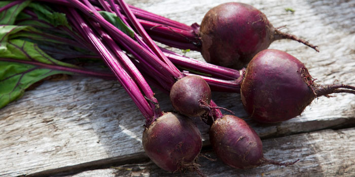Củ cải đường là một nguồn cung cấp chất xơ tốt, có lợi cho sức khỏe tiêu hóa, cũng như giảm nguy cơ mắc một số bệnh mãn tính. Ảnh: bbcgoodfood.