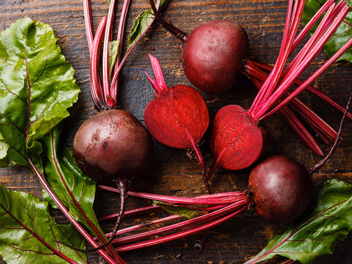 Củ cải đường có lượng nước cao và hàm lượng calo thấp. Cả hai đặc tính này đều có lợi cho việc giảm cân. Ảnh: economictimes.