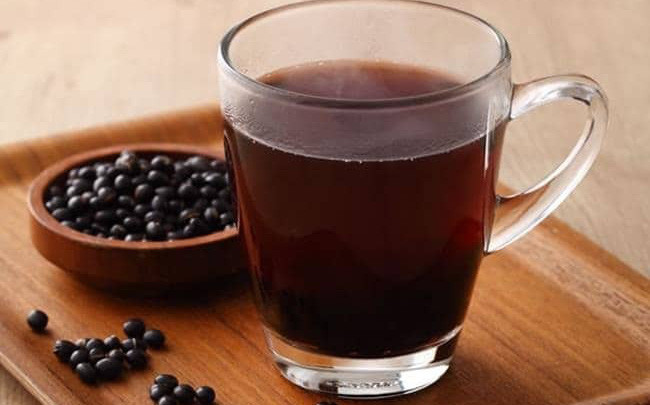 Những đối tượng này có hệ tiêu hóa không khỏe, sẽ khó tiêu thụ lượng protein cao trong đậu đen. Ảnh: cafefcdn.