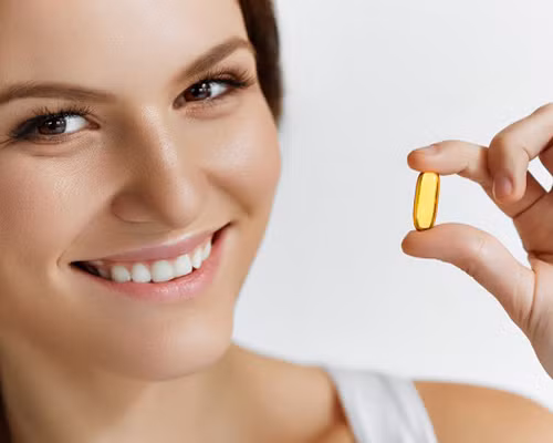 Vitamin E: Bên cạnh việc là một chất chống oxy hóa, vitamin E còn giúp tăng tốc độ chữa lành và giữ ẩm.