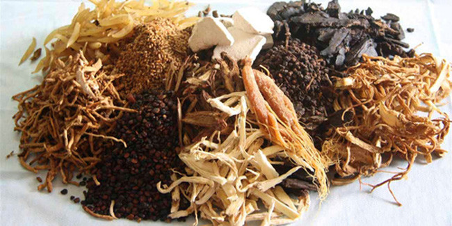 Thậm chí, các loại dược liệu cũng được sơ chế bằng cách sấy lưu huỳnh. Ảnh: benh.