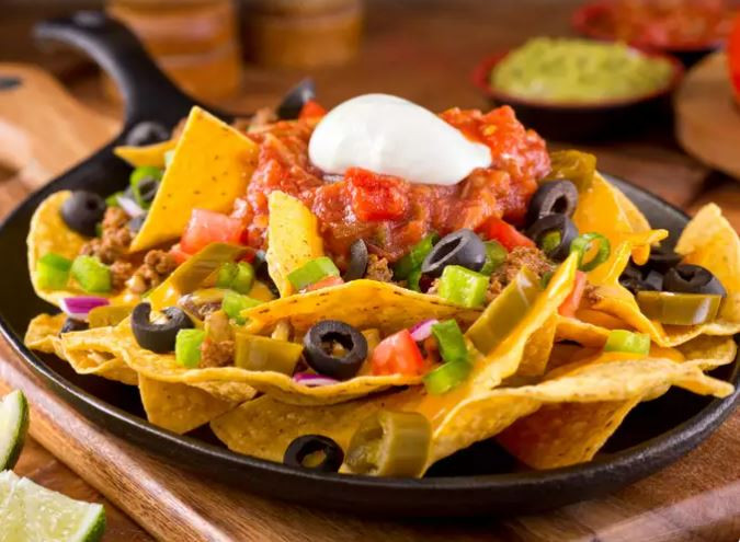 Thực phẩm chế biến sẵn thường có nhiều đường, chất béo và muối, có thể tác động tiêu cực đến não.