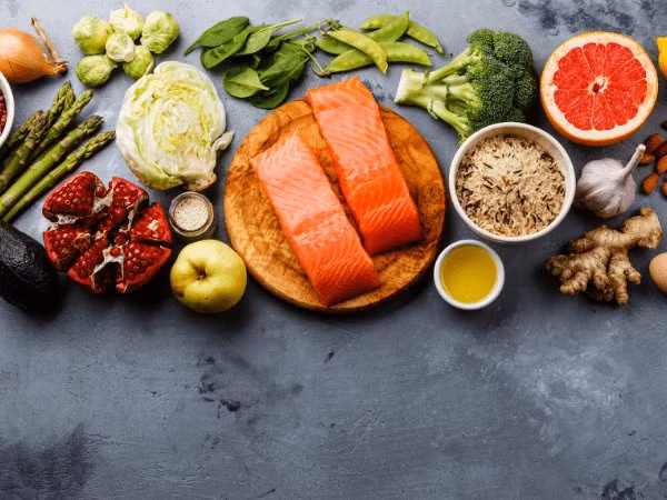 Một chế độ ăn kiêng khác rất có hiệu quả trong việc giảm cholesterol đó là chế độ ăn Dean Ornish.