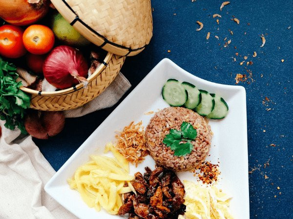 Trong khi đó, chế độ ăn kiêng TLC (Thay đổi lối sống trị liệu) đặc biệt dành cho những người có nồng độ cholesterol xấu cao và có thể giúp hạ nồng độ này xuống 20-30%.