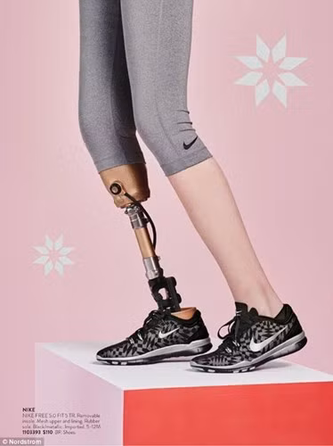 Trải qua cú sock kinh hoàng khi đột ngột mất một phần cơ thể và có thể phải bỏ công việc làm mẫu nhưng Lauren Wasser tự nhủ, cô không thể dừng bước và đầu hàng. Sự kiên cường của cô truyền cảm hứng cho nhiều người khuyết tật. 