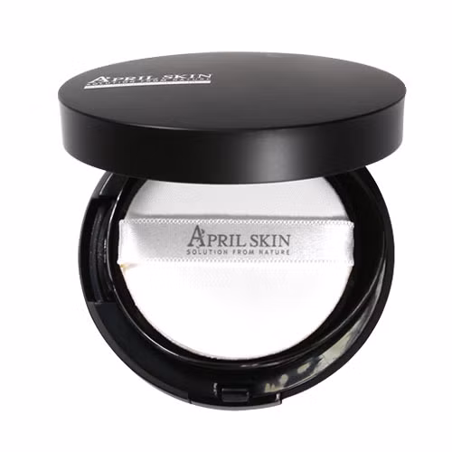 Mỗi hộp phấn nước này có giá xách tay từ 350.000 đồng đến 450.000 đồng. Bạn cần tìm hiểu thật kỹ trước khi quyết định mua để tránh gặp phải hàng giả kém chất lượng gây hại cho da.