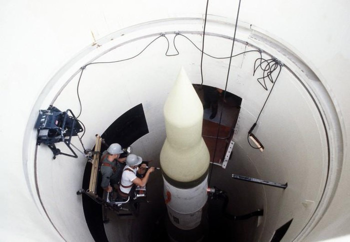 Tên lửa Minuteman III của Mỹ được đánh giá là khắc tinh của các hệ thống đánh chặn bao gồm cả hệ thống đánh chặn đang trực chiến mới nhất S-400 và cả S-500 sau này của Nga.