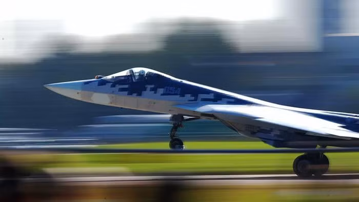 Thứ hai, có nhiều khả năng máy bay chiến đấu thế hệ thứ năm của Mỹ cũng sẽ bắt đầu rơi và đó chính là một sự phản quảng cáo lớn đối với sản phẩm của tổ hợp công nghiệp - quân sự tại Washington.