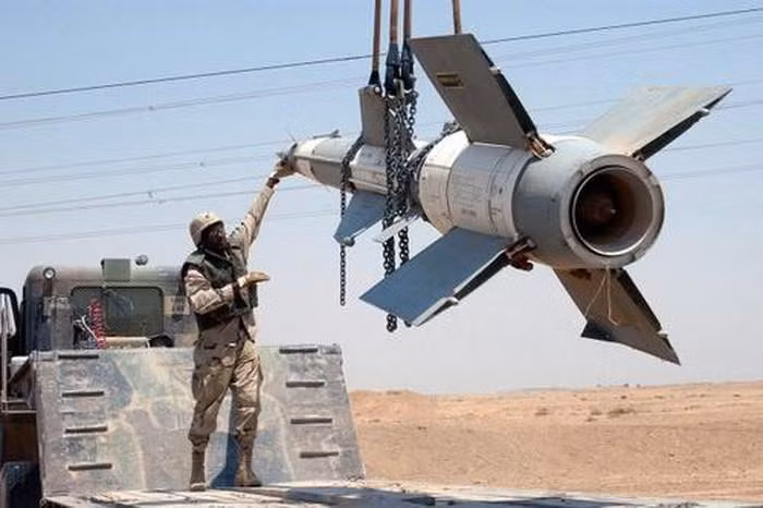 Pechora-2D của Ukraine có khả năng hoạt động ở khoảng cách xa tới 40 km, và chỉ số này có thể được tăng thêm thông qua việc sử dụng các thiết bị điện tử nhập khẩu hiện đại. Nói cách khác, nó là một nền tảng đáng tin cậy và rẻ tiền, có thể được nâng cấp thêm.