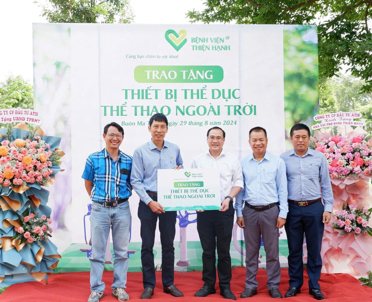 Đắk Lắk: Khánh thành công trình máy tập thể dục ngoài trời Dak Lak: Khanh thanh cong trinh may tap the duc ngoai troi