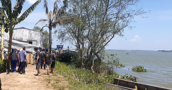  Phát hiện thi thể phân hủy trôi trên sông: Sáng 11/4, người dân tại xã Lợi An, huyện Trần Văn Thời (tỉnh Cà Mau) phát hiện một thi thể trôi trên sông Ông Đốc. Qua xác minh bước đầu, nạn nhân là nam giới từ 35 – 45 tuổi, cao khoảng 1m55, mặc áo sơ mi màu xanh và quần dài màu xám. Vào thời điểm phát hiện, thi thể nạn nhân đang bị phân hủy. 