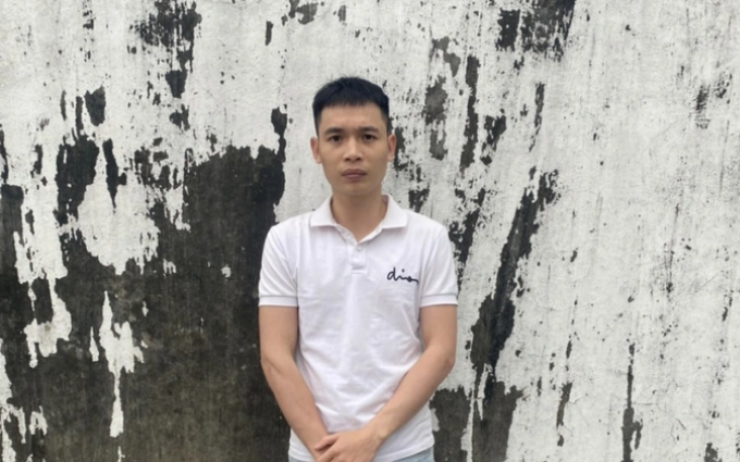 Tin nong 18/4: Phat hien thi the be trai so sinh noi tren mat nuoc-Hinh-6