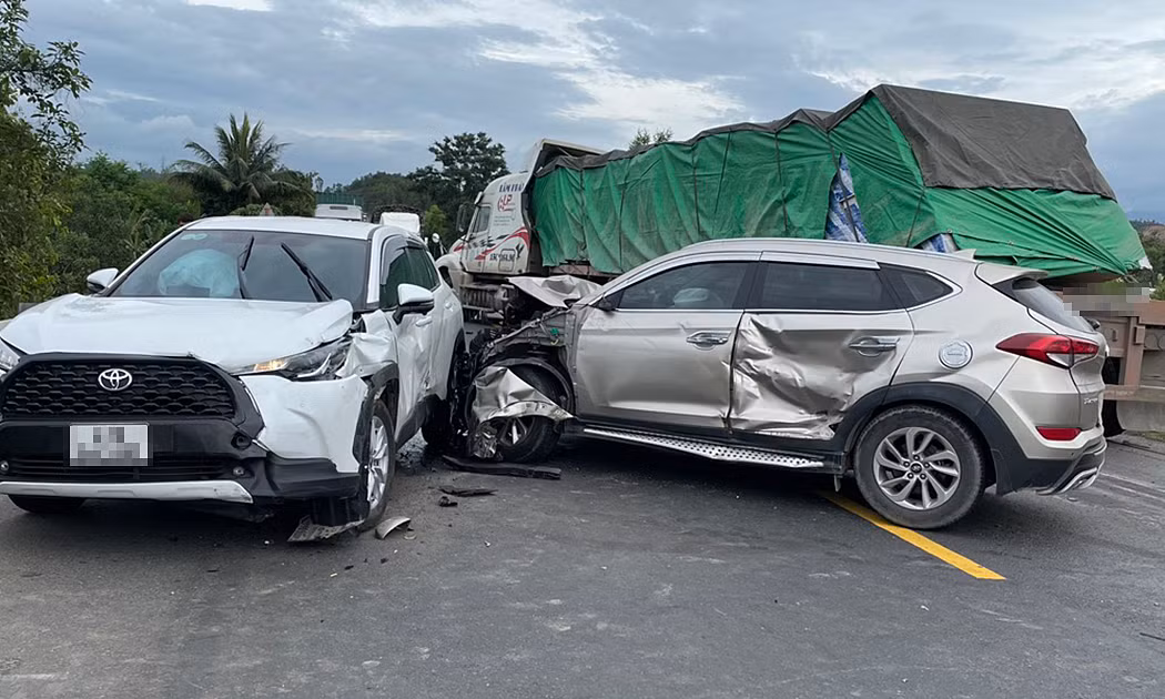 Ngay nghi le thu hai, 27 nguoi thuong vong do tai nan giao thong