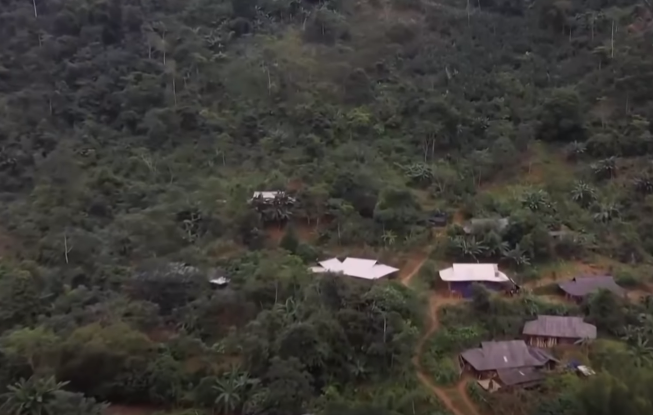 Lúc này, Hoát biết rằng nạn nhân Bê đã tử vong nên nhanh chóng tìm cách thoát khỏi hiện trường vụ án. Đối tượng lấy chiếc xe máy ở nơi cất giấu rồi đi về nhà.Trước khi rời đi, Hoát đã lấy đi toàn bộ tài sản cùng giấy tùy thân của bị hại....