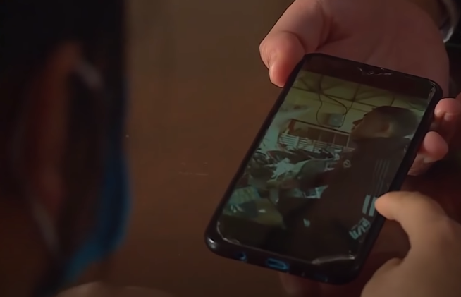 Đăc biệt, trong quá trình, trình báo Giàng Thị Vĩnh còn cung cấp cho cơ quan Công an một bức ảnh chụp nghiêng 1 trong 2 đối tượng mà cô đã lén chụp được khi 4 người cùng đợi sửa xe. Đây có thể nói là một thông tin vô cùng quý giá giúp cơ quan điều tra bước đầu có thể nhận diện được đối tượng để tiến hành phá án.